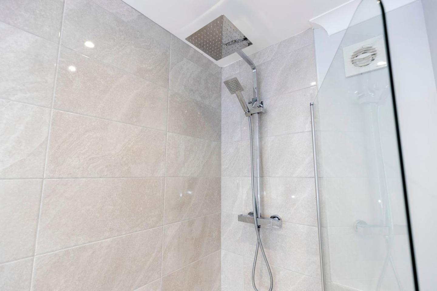 Modern 2 Bedroom Perfect For Family Friends And Workers Саут-Шилдс Экстерьер фото